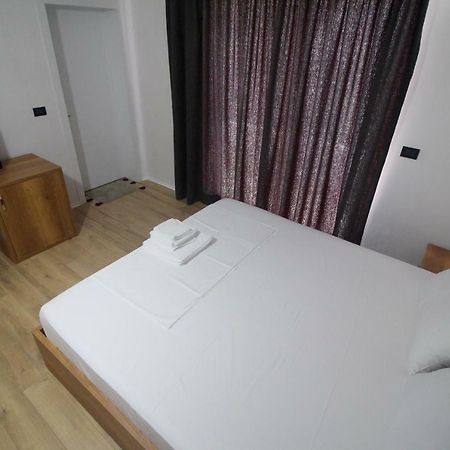 Hill'S Residence Sarandë 外观 照片