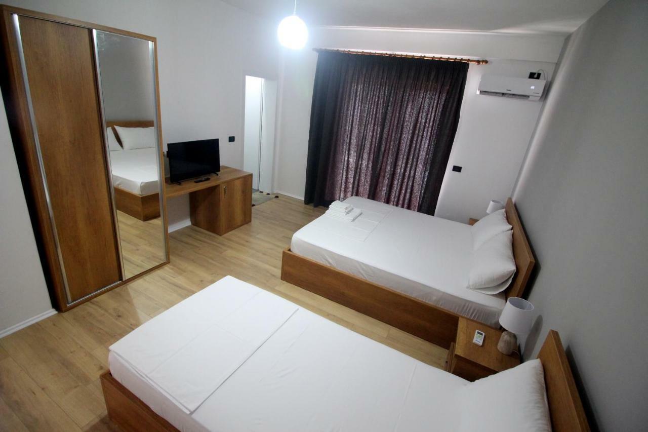 Hill'S Residence Sarandë 外观 照片